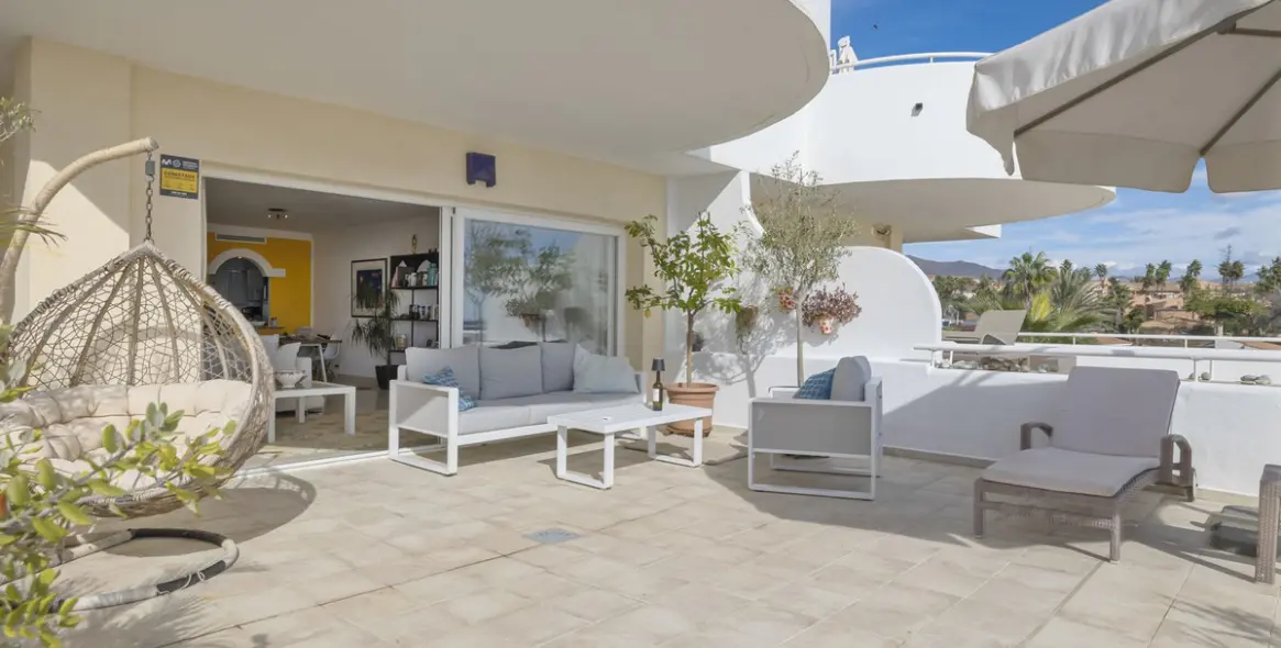 Sale of ground floor apartment in Estepona 19
