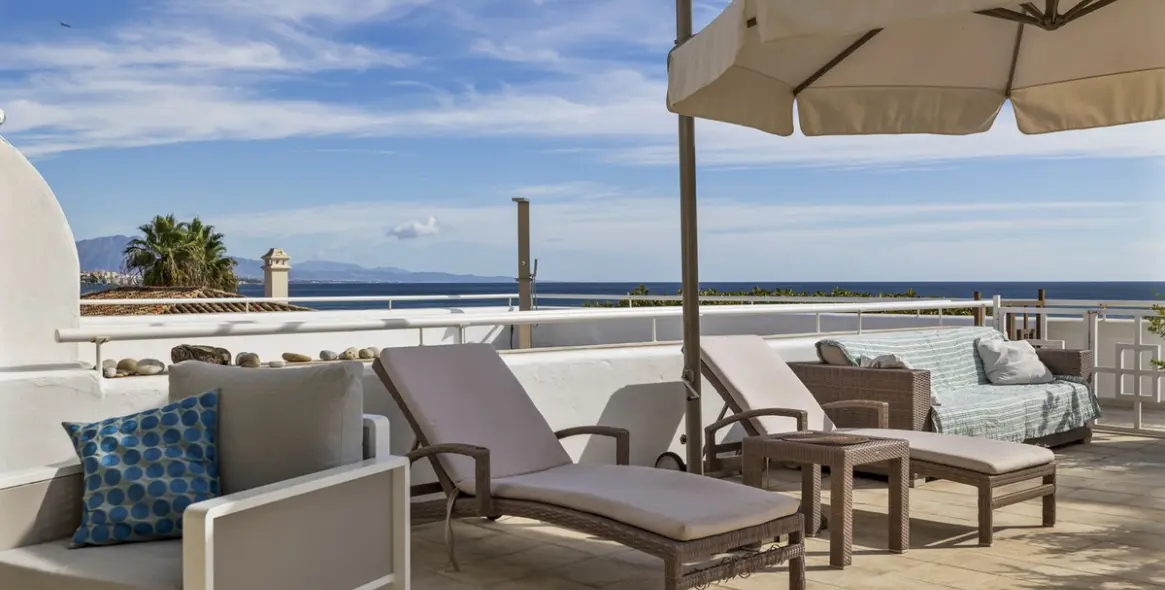 Продажа апартаментов на первом этаже в Estepona 22