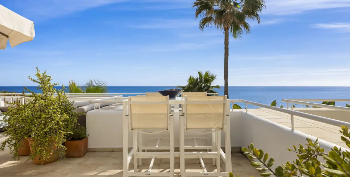 Продажа апартаментов на первом этаже в Estepona 24