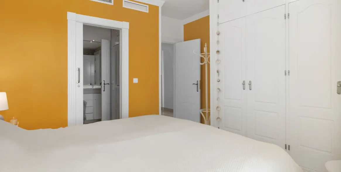 Продажа апартаментов на первом этаже в Estepona 28