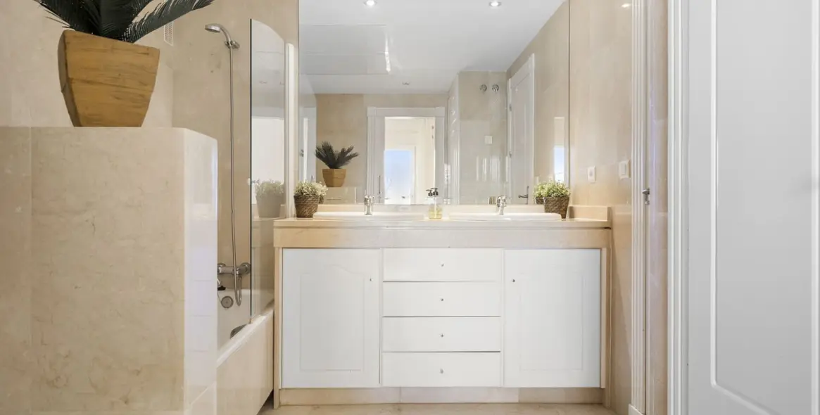 Продажа апартаментов на первом этаже в Estepona 31