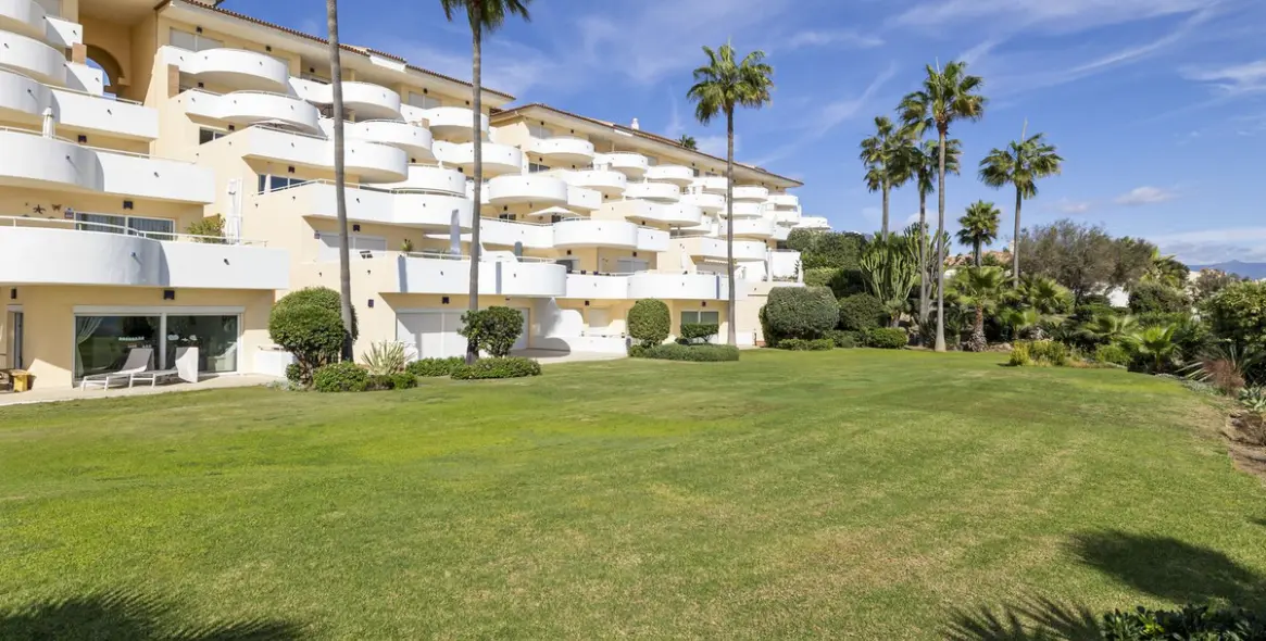 Продажа апартаментов на первом этаже в Estepona 40