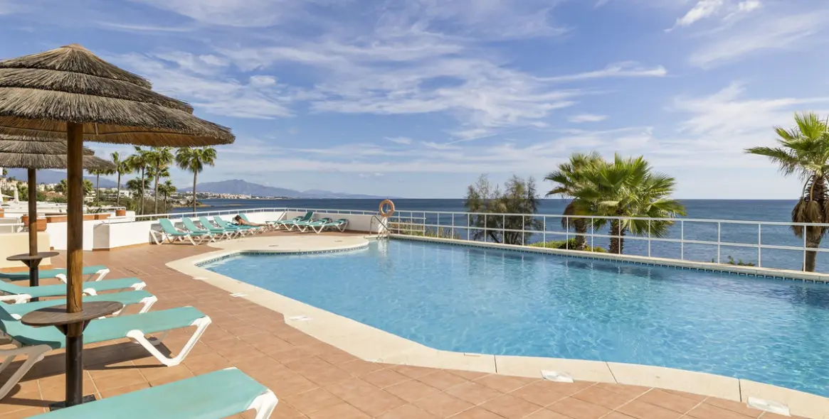 Продажа апартаментов на первом этаже в Estepona 42