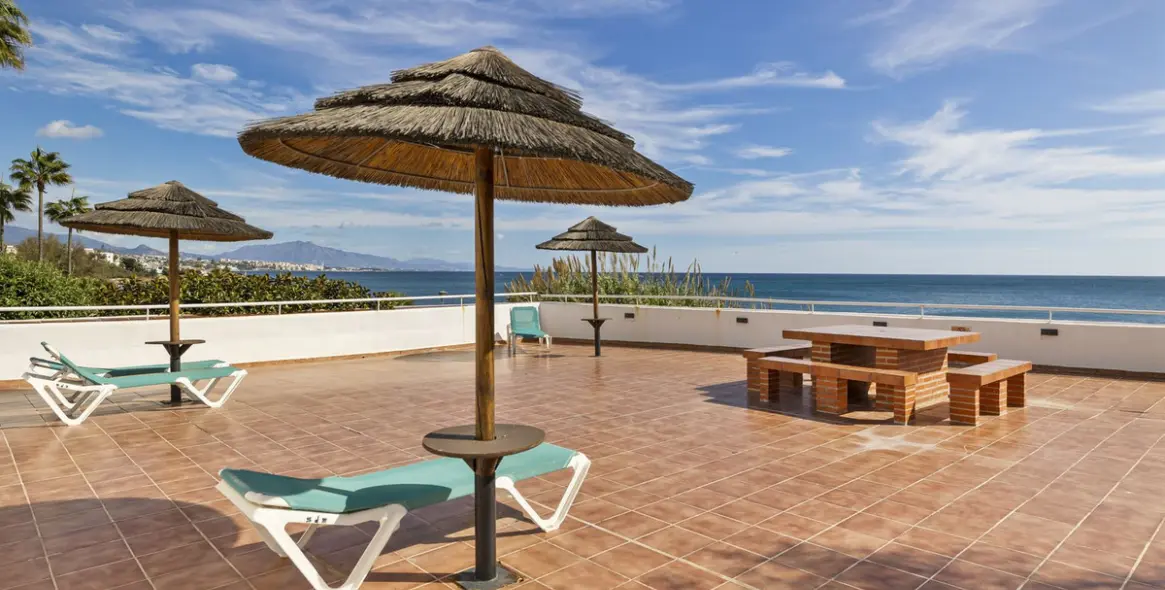 Продажа апартаментов на первом этаже в Estepona 45