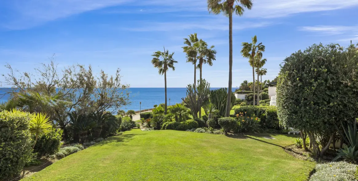 Продажа апартаментов на первом этаже в Estepona 50