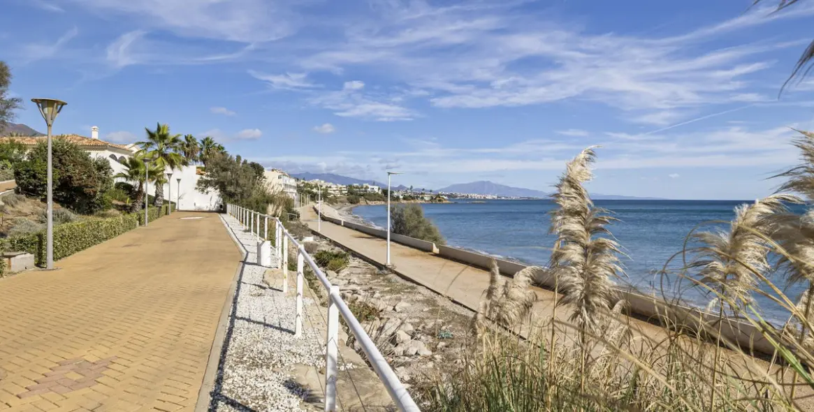 Продажа апартаментов на первом этаже в Estepona 51