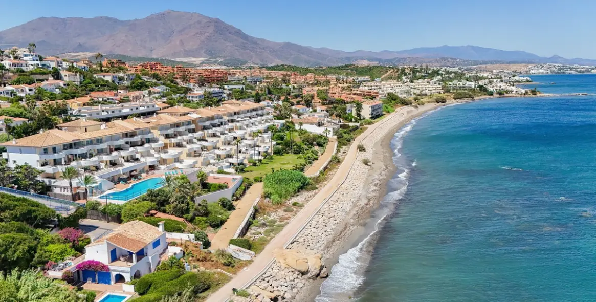 Продажа апартаментов на первом этаже в Estepona 55