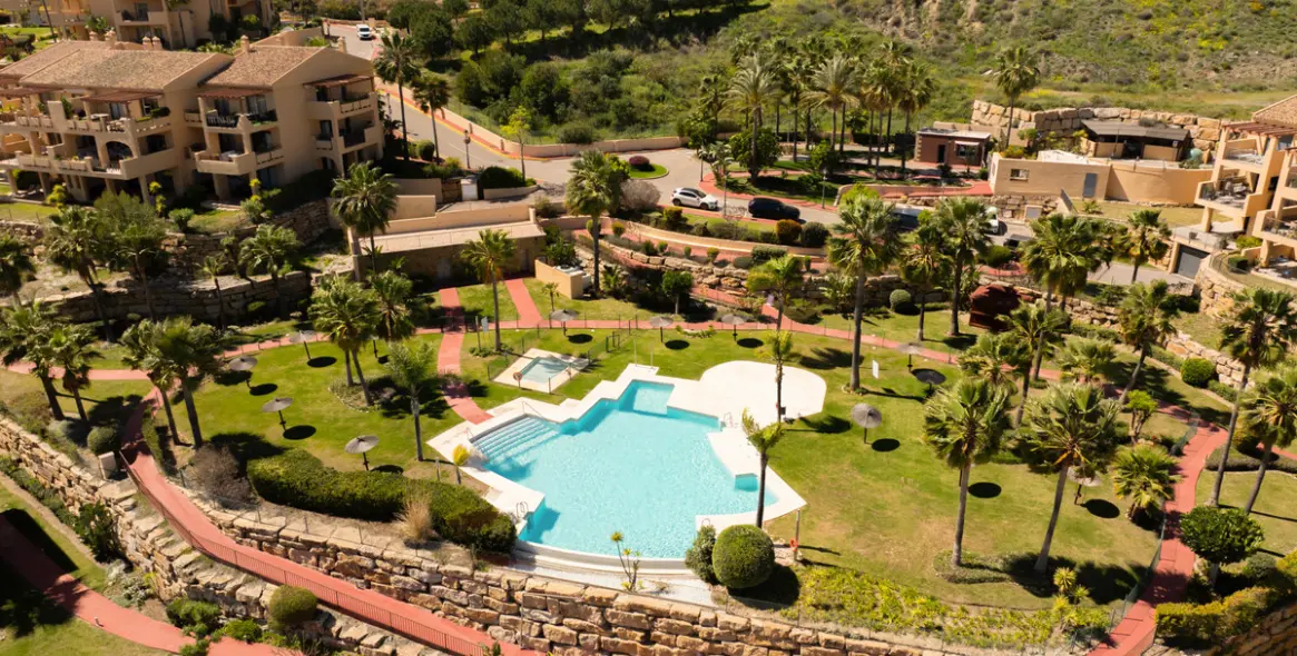 Sale of ground floor apartment in Benahavís 22