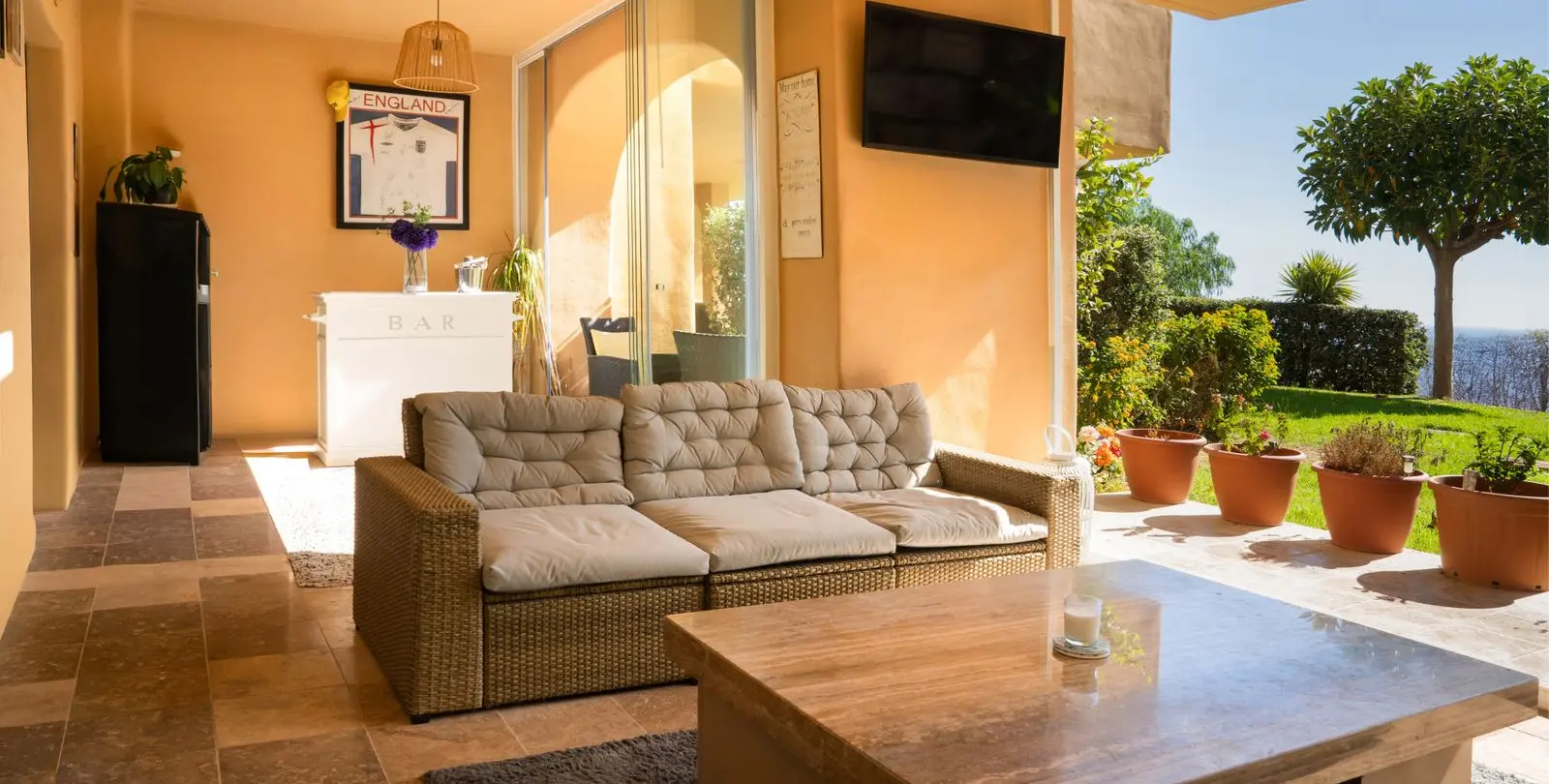 Venta de apartamento en planta baja en Benahavís 20