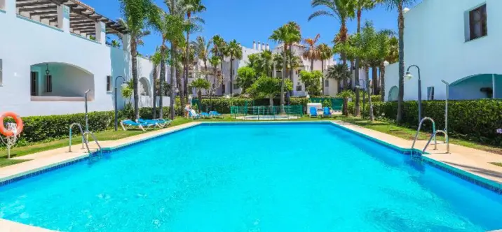 Sale of ground floor apartment in Nueva Andalucía 0