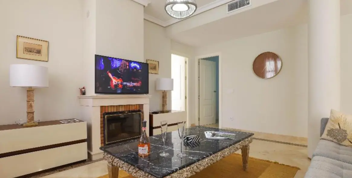 Venta de apartamento en planta baja en Nueva Andalucía 9