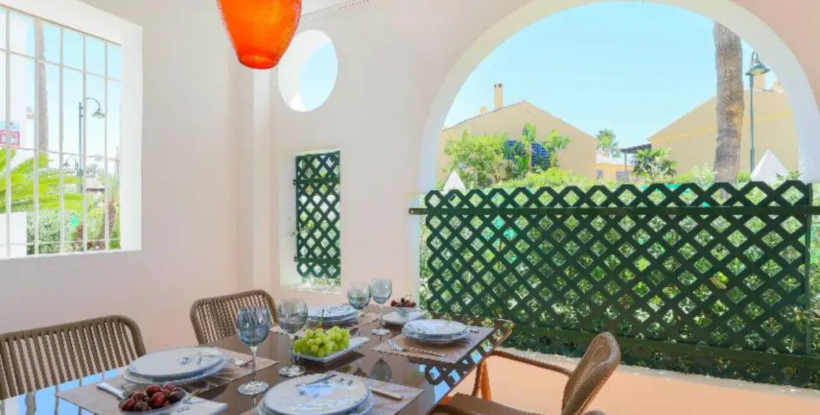 Venta de apartamento en planta baja en Nueva Andalucía 10