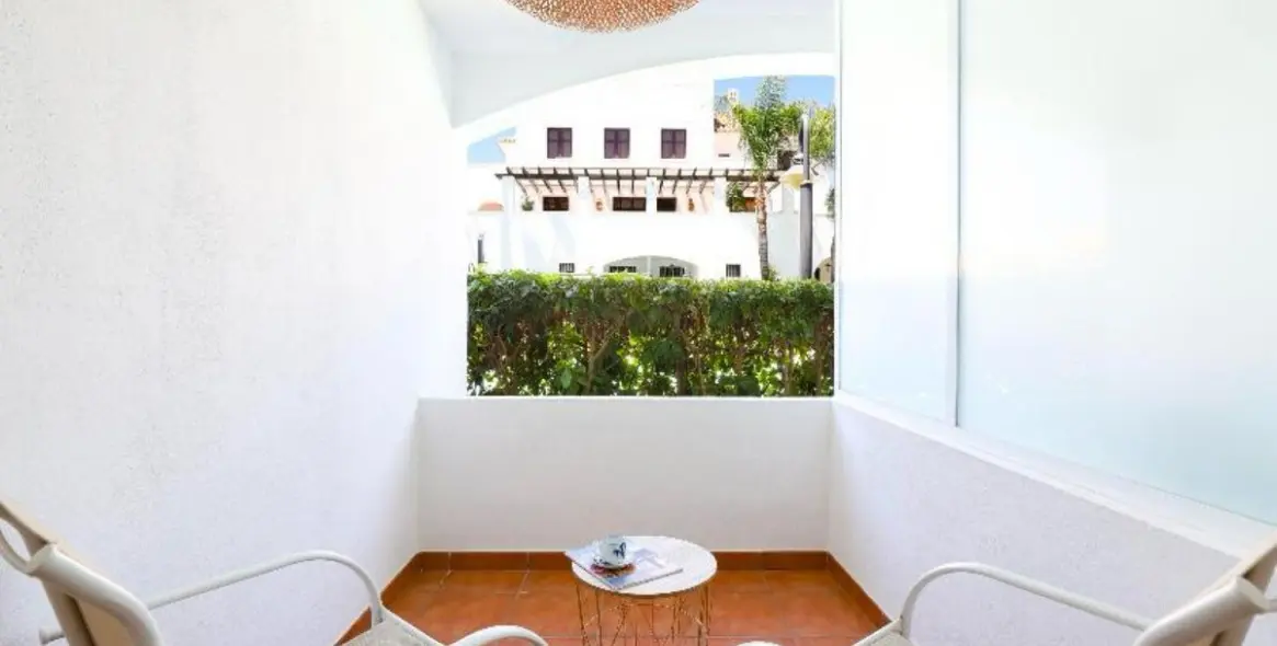 Venta de apartamento en planta baja en Nueva Andalucía 21