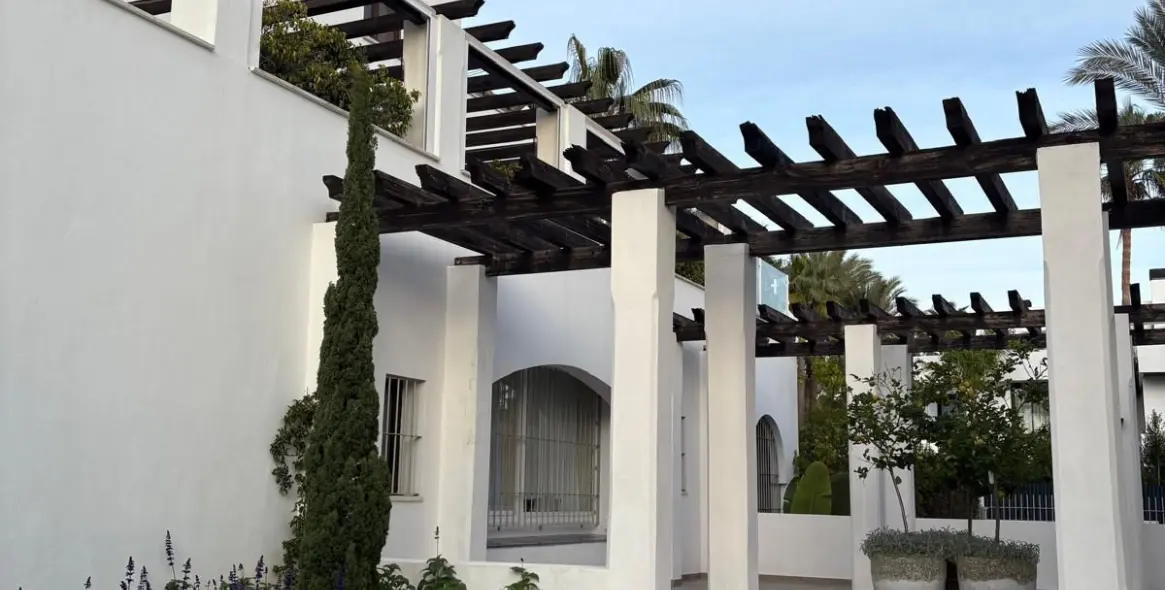 Venta de apartamento en planta baja en Nueva Andalucía 30