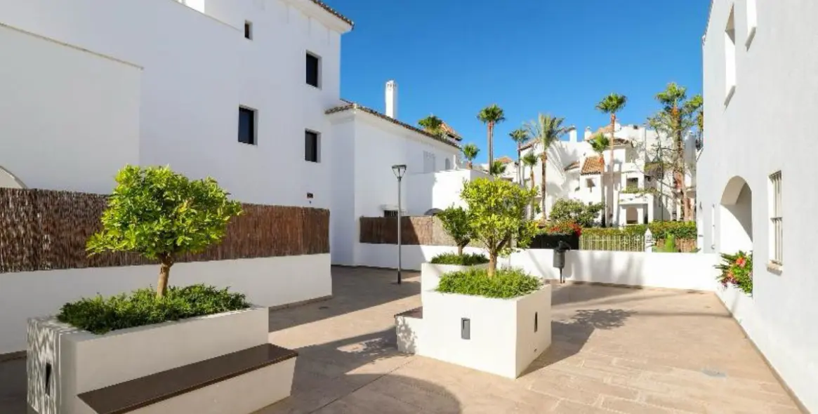 Venta de apartamento en planta baja en Nueva Andalucía 31