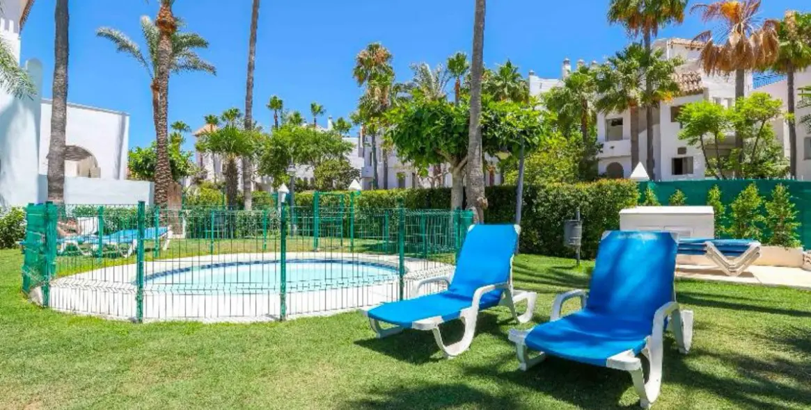 Venta de apartamento en planta baja en Nueva Andalucía 33