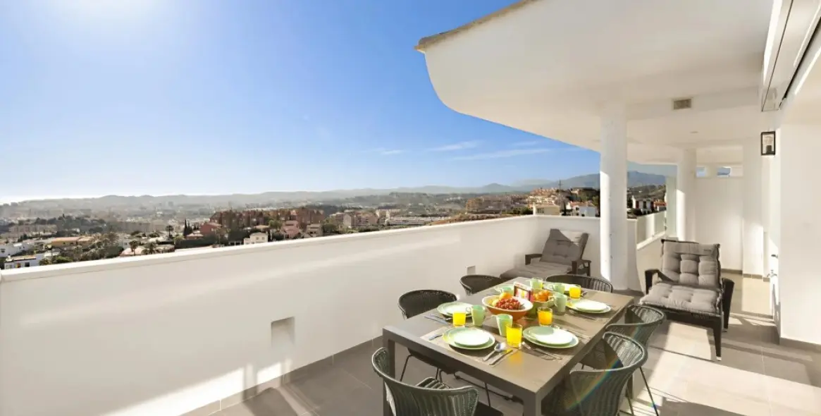 Продажа апартаментов на среднем этаже в Fuengirola 2