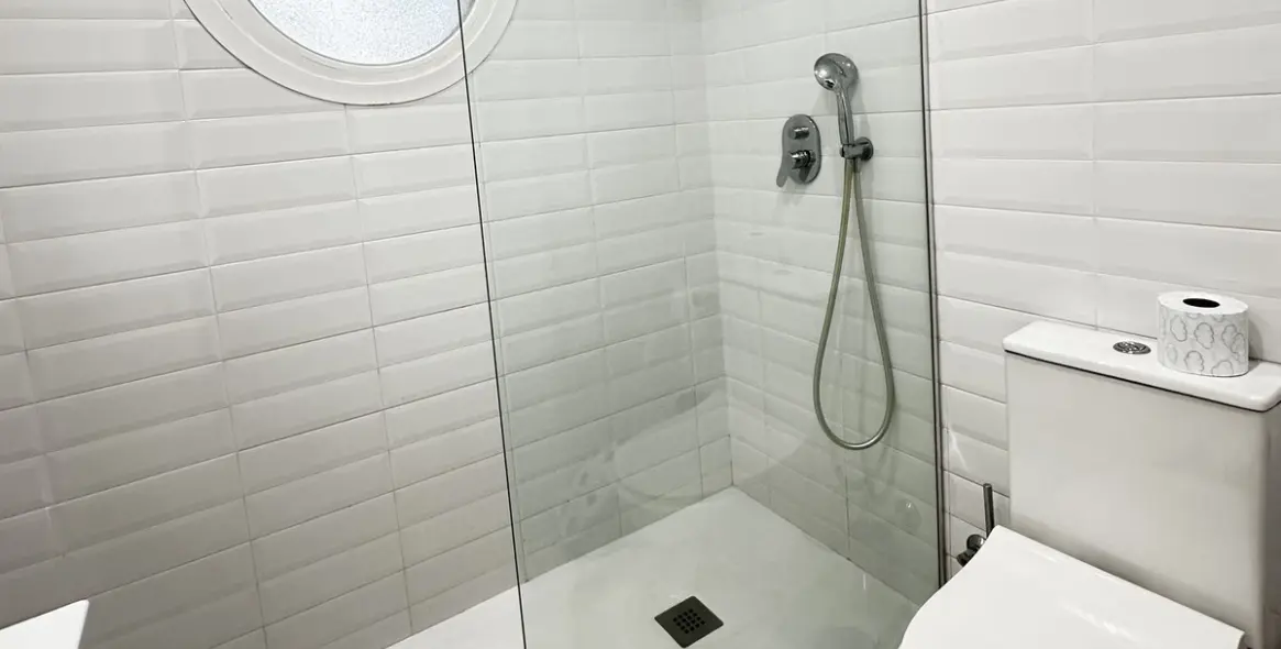 Продажа дома на две семьи в Estepona 15