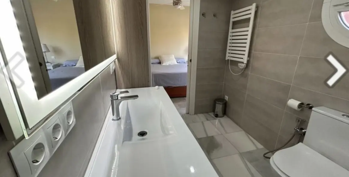 Продажа дома на две семьи в Estepona 19