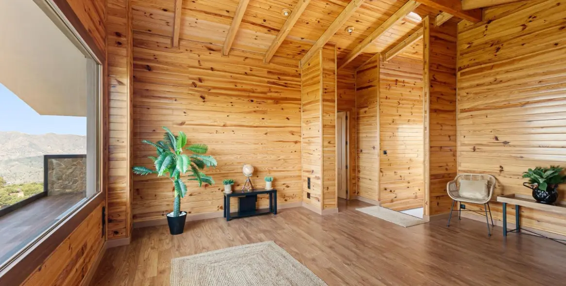 Sale of detached villa in Limonar 5