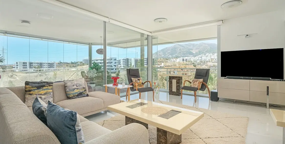 Sale of penthouse in Fuengirola 2