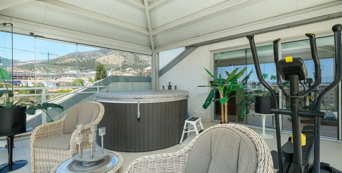 Sale of penthouse in Fuengirola 18