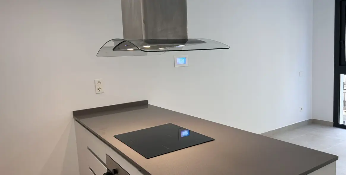 Sale of middle floor apartment in Estepona 7