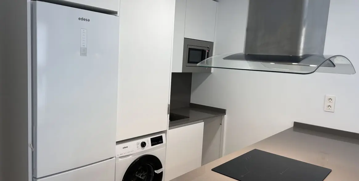 Sale of middle floor apartment in Estepona 8