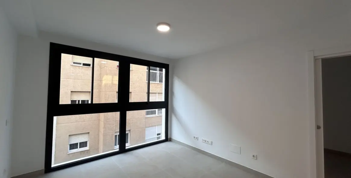 Sale of middle floor apartment in Estepona 9