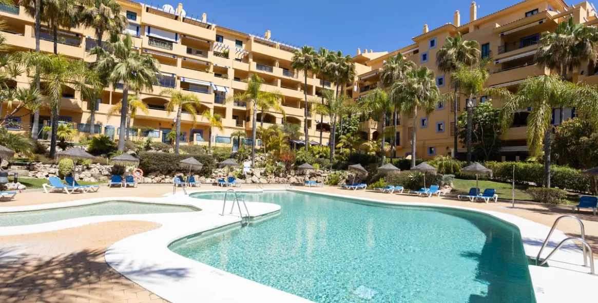 Long-term rent of middle floor apartment in San Pedro de Alcántara 1