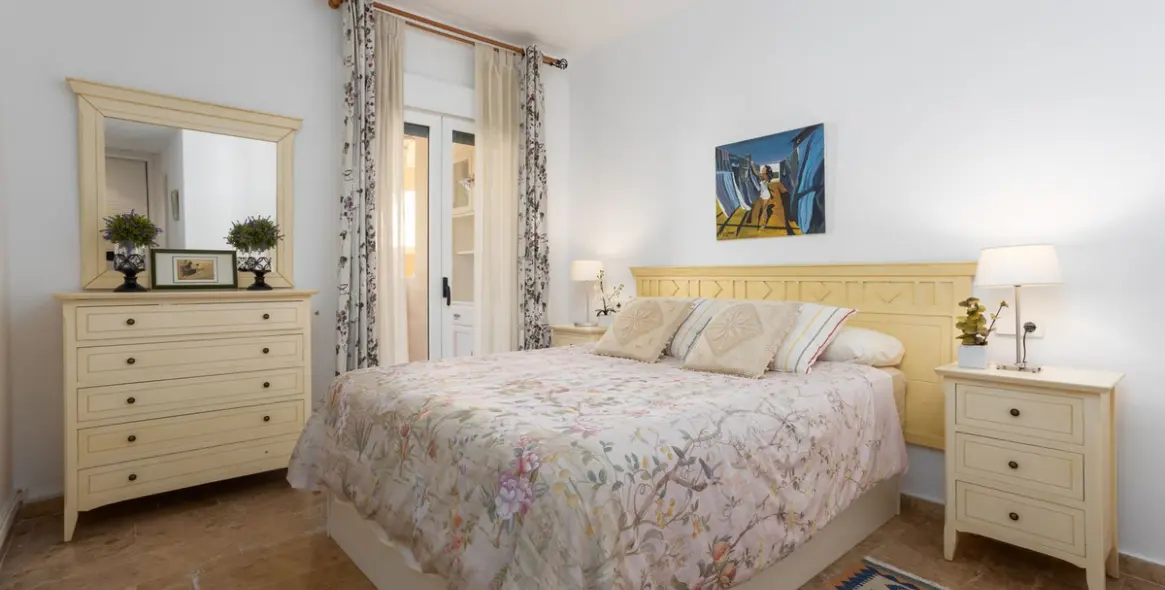 Long-term rent of middle floor apartment in San Pedro de Alcántara 12