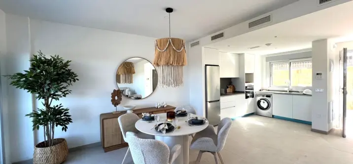 Sale of ground floor apartment in Estepona 0