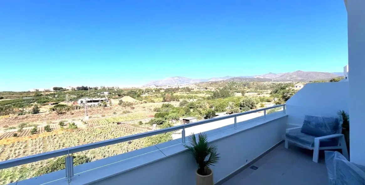 Sale of ground floor apartment in Estepona 6