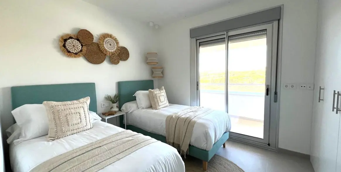 Sale of ground floor apartment in Estepona 9