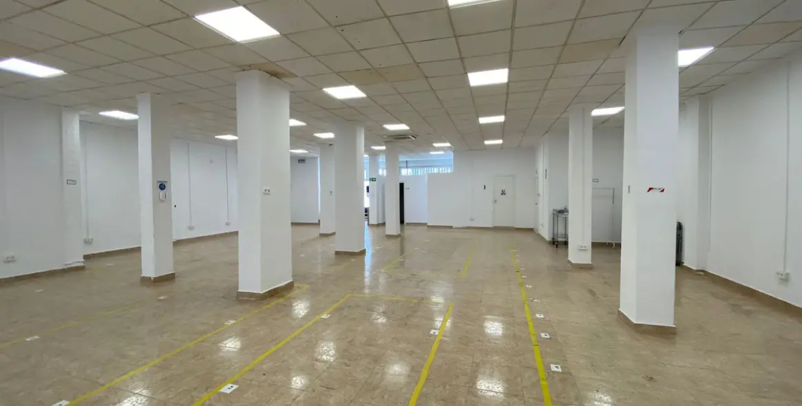 Sale of commercial premises in Málaga 1