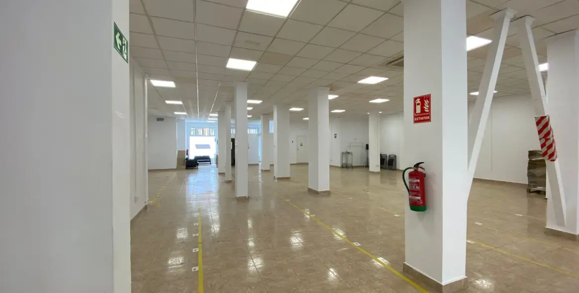 Sale of commercial premises in Málaga 2