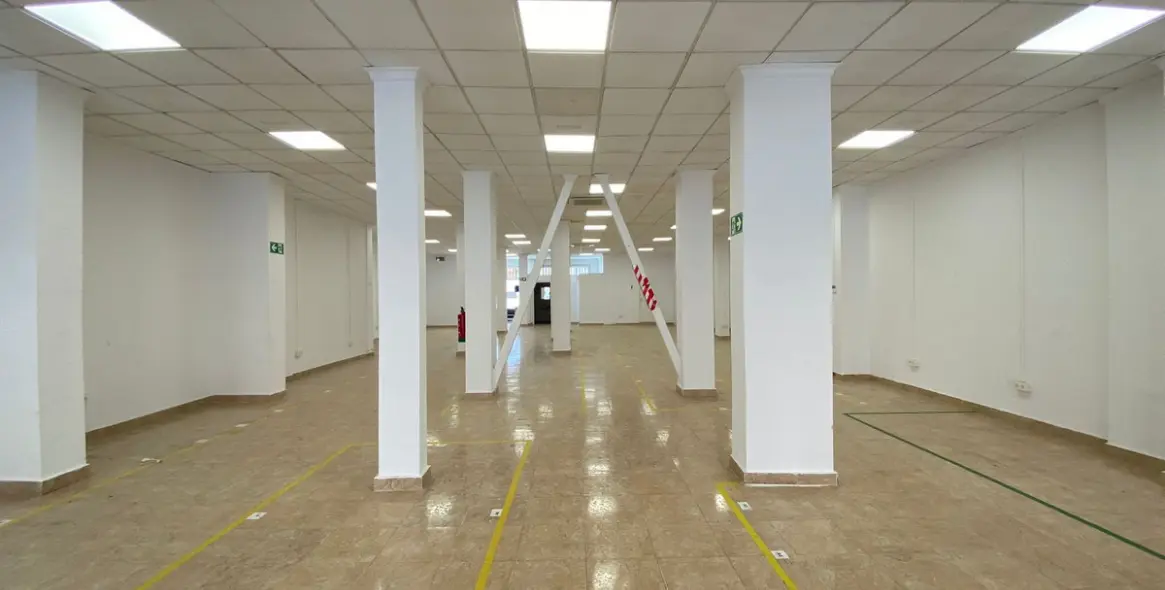 Sale of commercial premises in Málaga 3