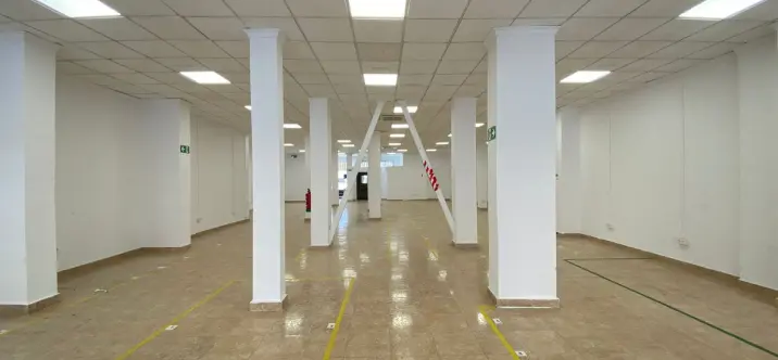 Venta de local comercial en Málaga 2