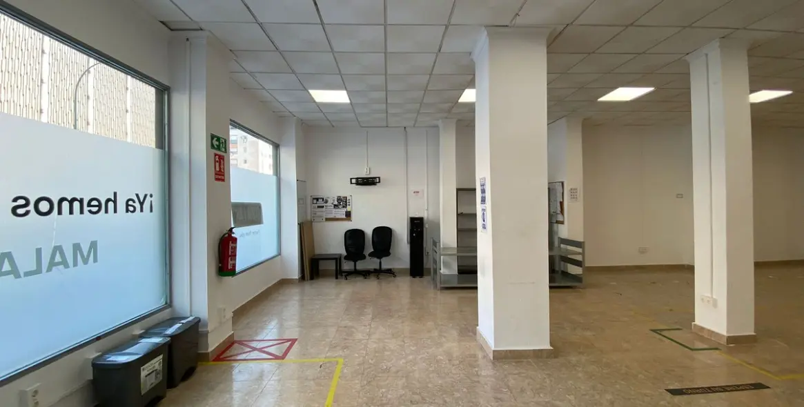 Продажа коммерческого помещения в Málaga 13