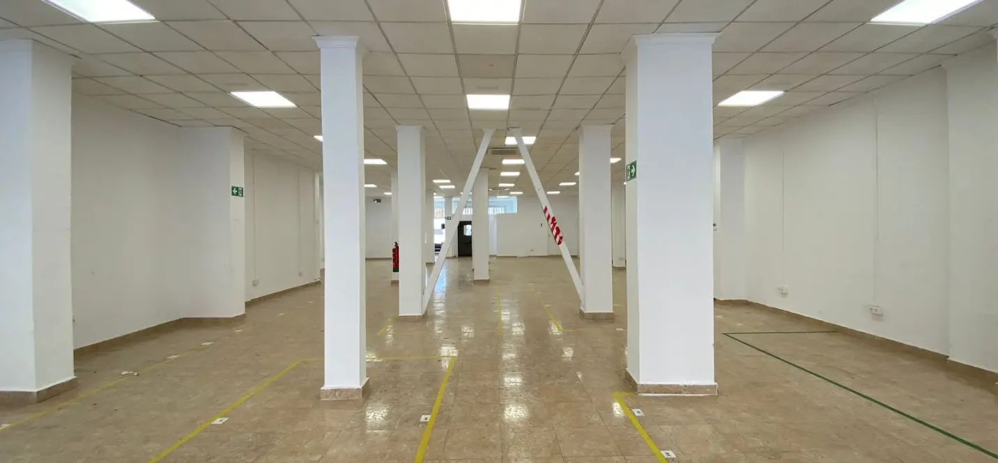 Продажа коммерческого помещения в Málaga 2