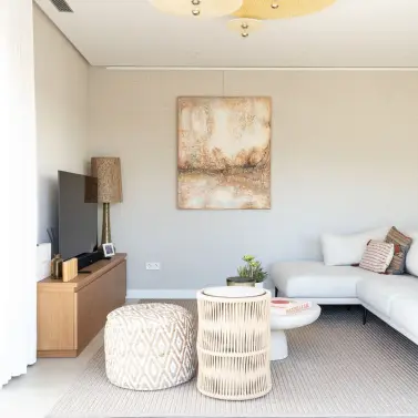 Продажа двухуровневого пентхауса в Estepona