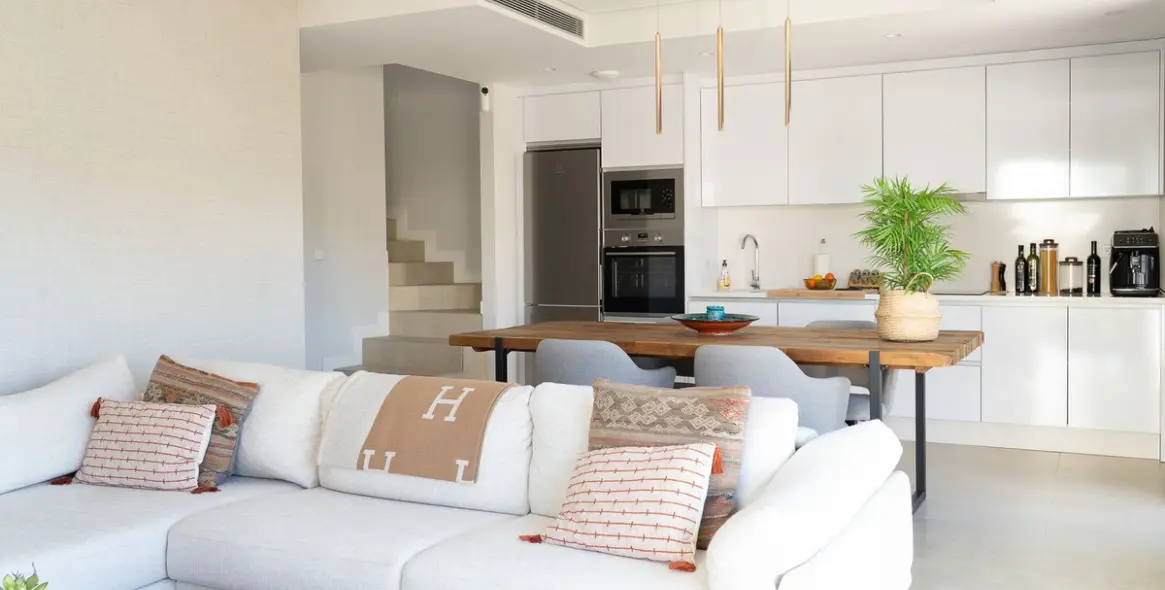 Sale of penthouse duplex in Estepona 5