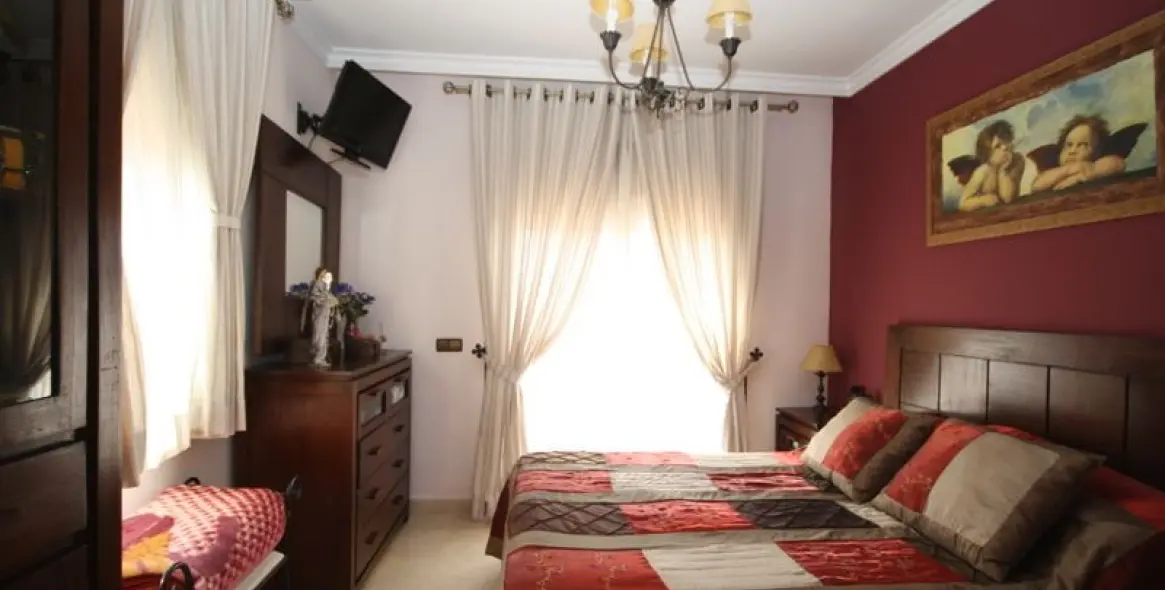 Продажа  отдельно стоящей виллы в Las Chapas 8