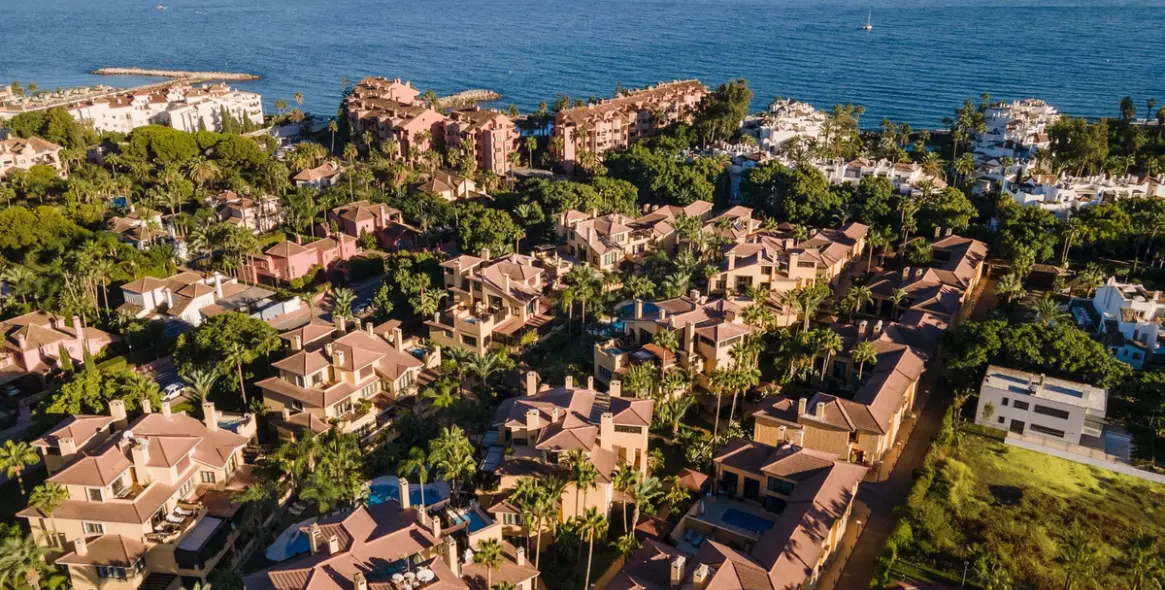 Долгосрочная аренда  отдельно стоящей виллы в Puerto Banús 12