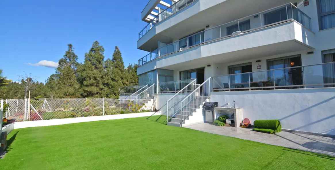 Продажа апартаментов на первом этаже в El Chaparral 5