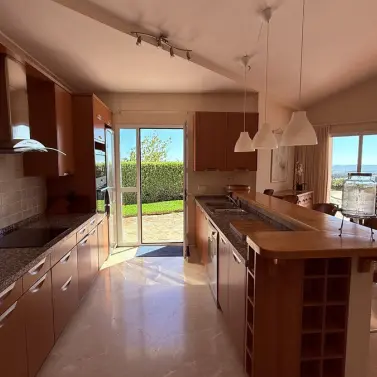 Продажа  отдельно стоящей виллы в Higueron