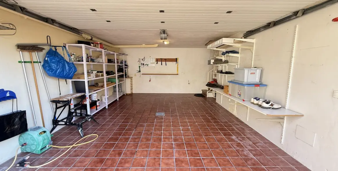 Продажа  отдельно стоящей виллы в Higueron 28