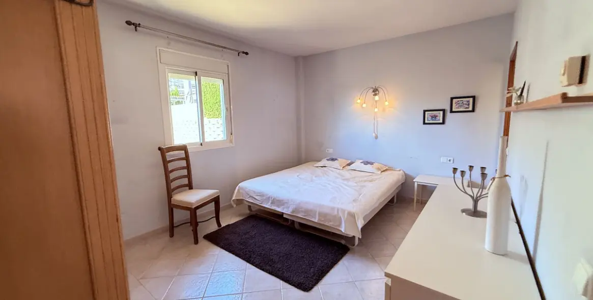 Sale of detached villa in Higueron 19