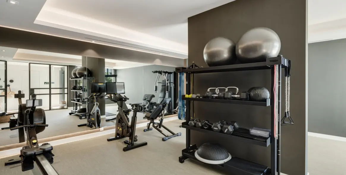 Sale of detached villa in La Quinta 24