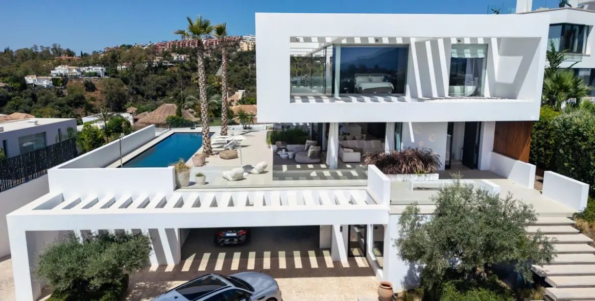 Sale of detached villa in La Quinta 39